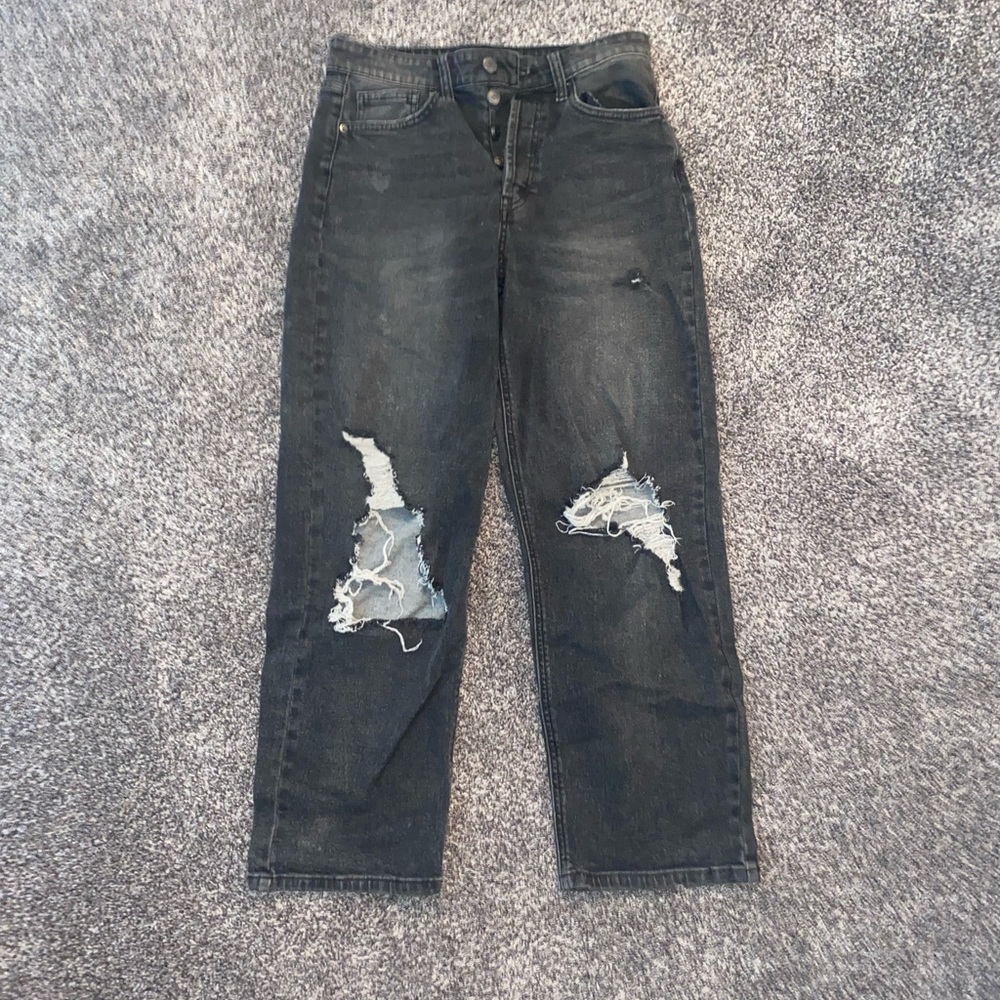 Super cute washed out black high-waisted mom jeans!